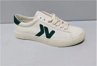Moški športni copati v beli barvi